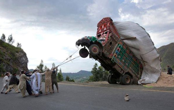 20 Most Funny Photos Ever Seen On Internet - OMG!! What a Sense Of Humor Of Pathan