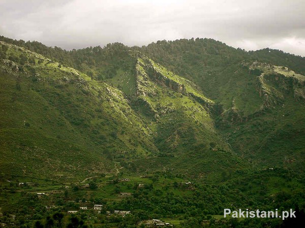 5 Beautiful Places To Visit In Islamabad - Margallah Hills
