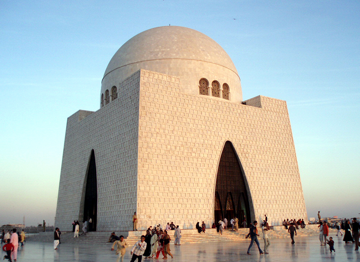  Top 10 Places To Visit in Karachi