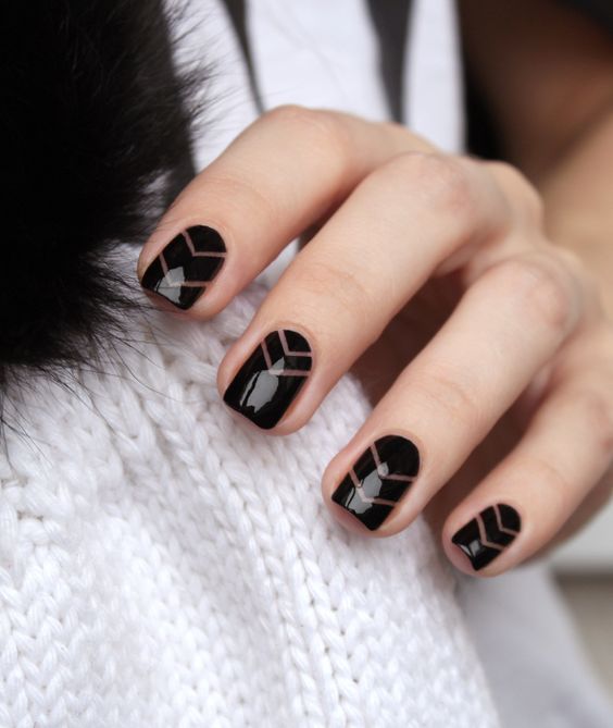 Top 12 Simple Nail Designs For Short Nails - Black Line Nail Art Design